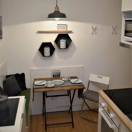 Kleines, Charmantes Ferienapartment In Bahnhofsnahe * Trier