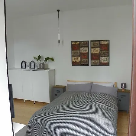 Kleines, Charmantes Ferienapartment In Bahnhofsnahe * Trier